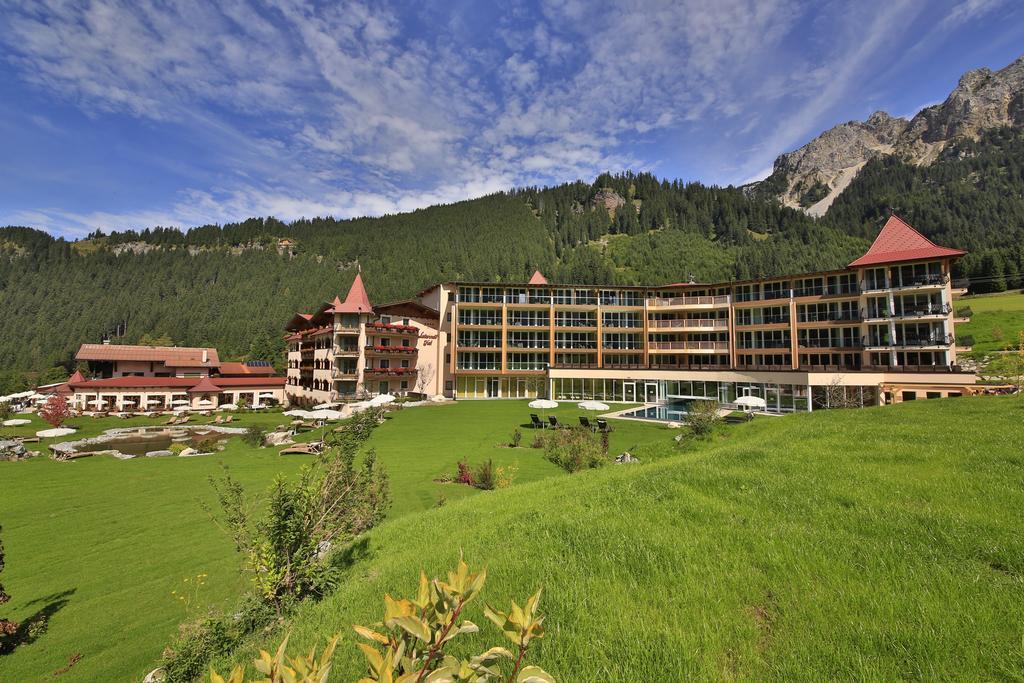 Romantik Resort & Spa Der Laterndl Hof Хальдензе Экстерьер фото