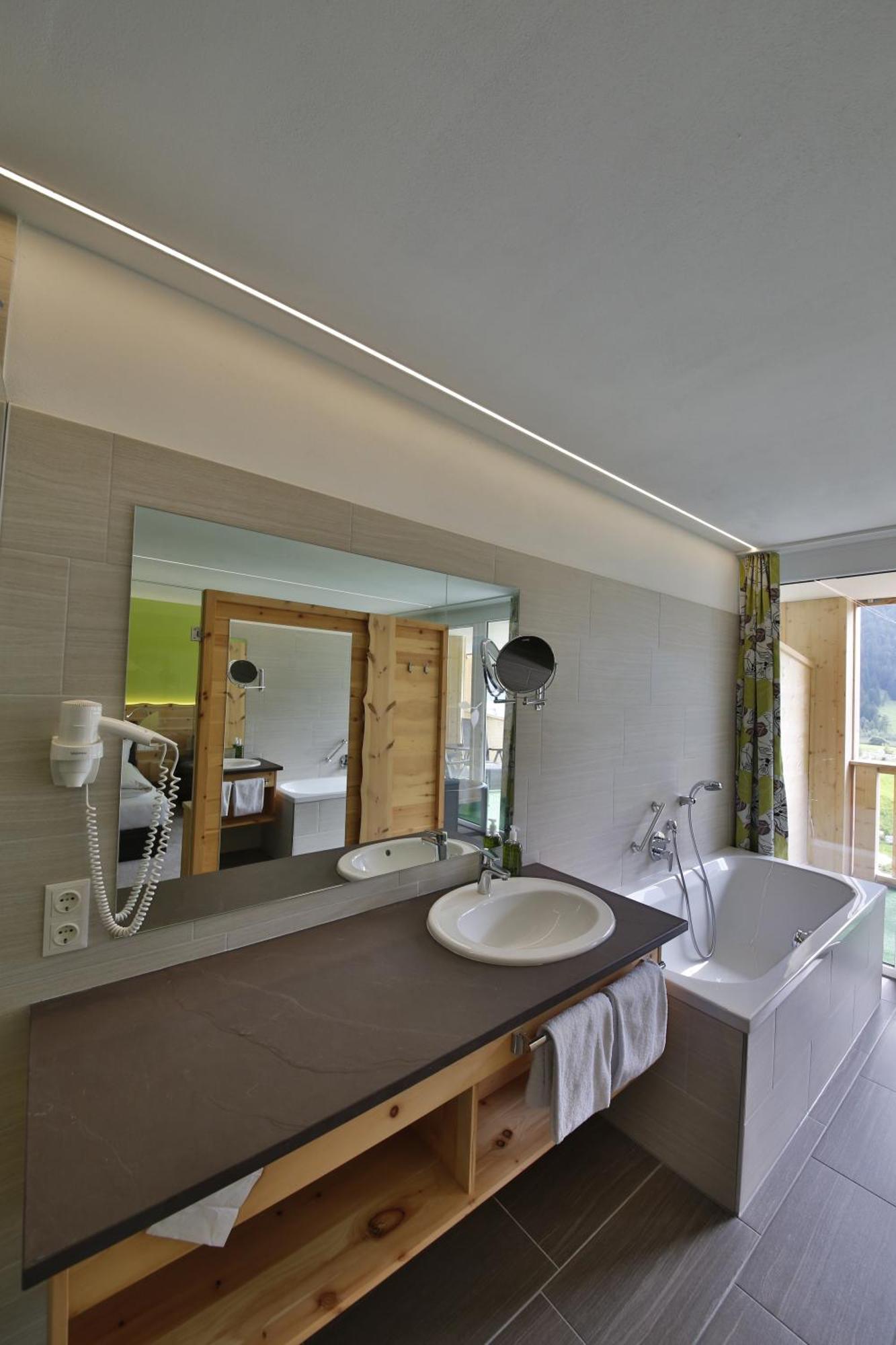 Romantik Resort & Spa Der Laterndl Hof Хальдензе Номер фото